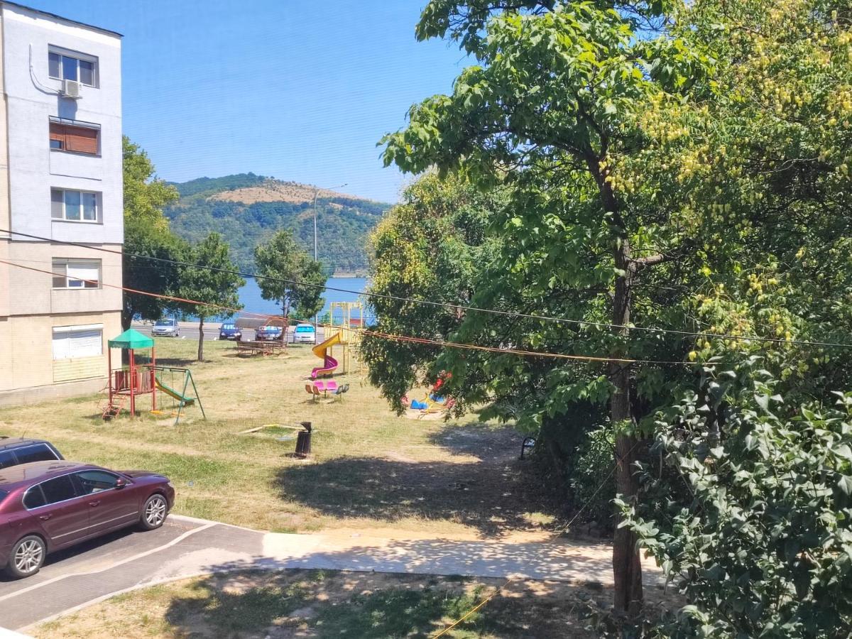 Apartamento Deea Orşova Exterior foto